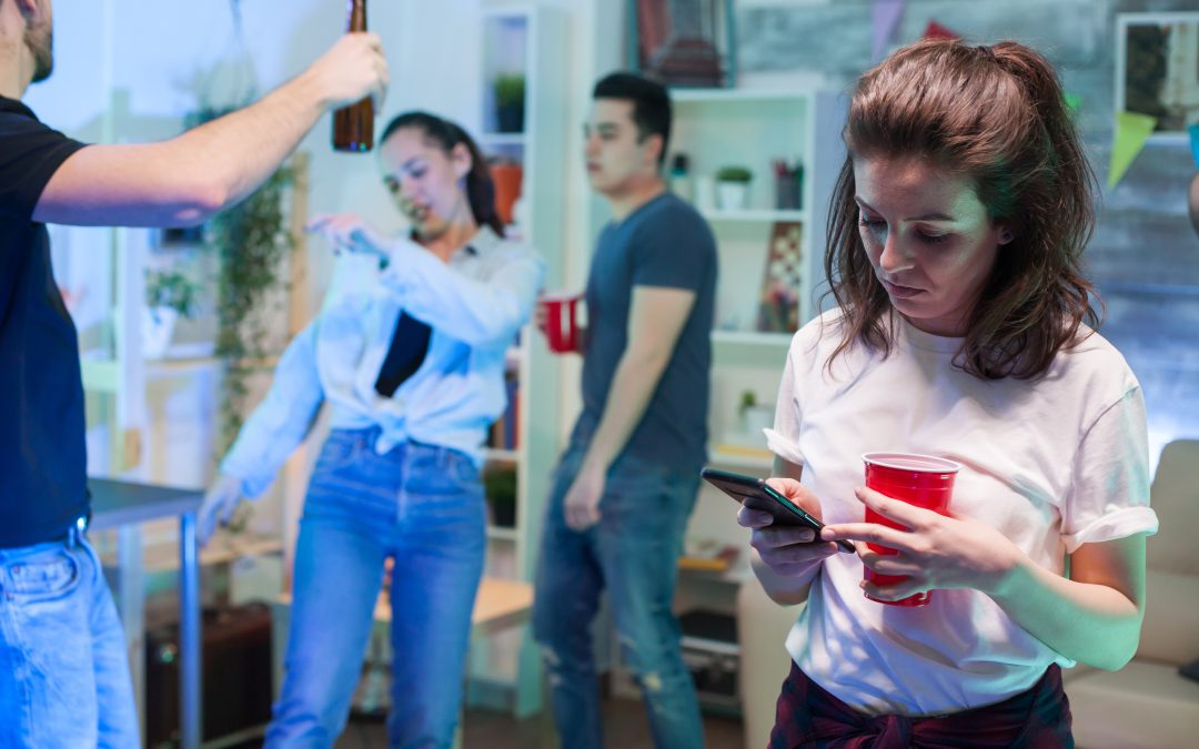 Are You a Socially Anxious Extrovert?